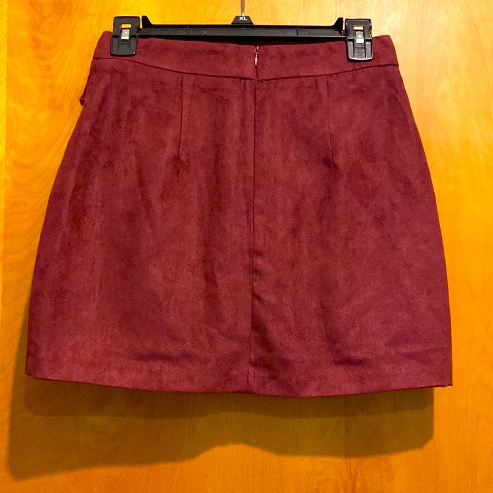 F21 Faux Suede Wine Colored Mini Skirt ~ Laced Up Slits - Picture 2 of 8